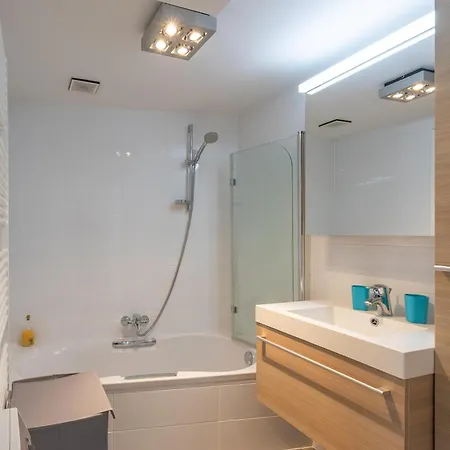 Emily - 0401 + Park. Apartamento