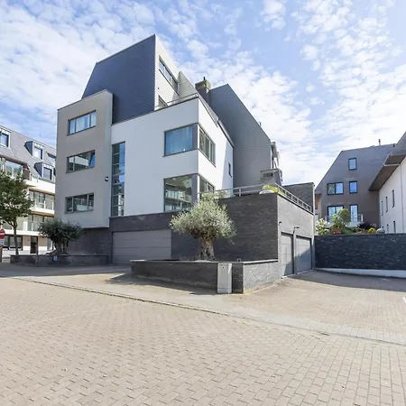 Emily - 0401 + Park. Middelkerke